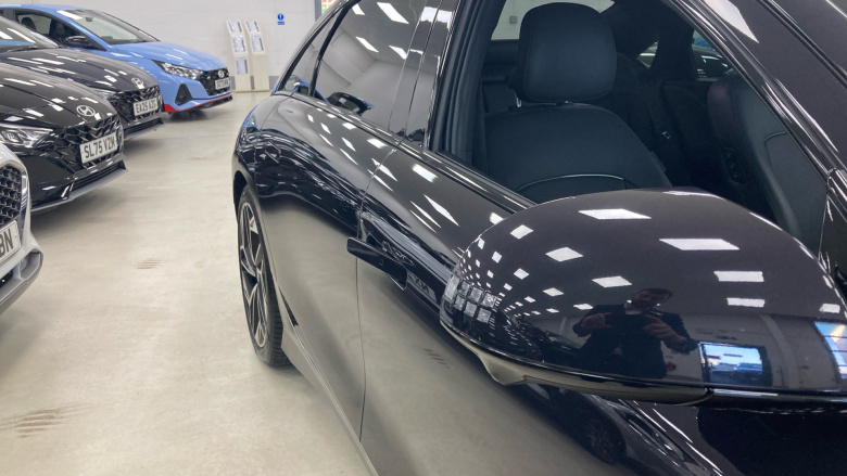 Hyundai IONIQ 6 239kW Ultimate 77kWh 4dr AWD Auto Electric Saloon